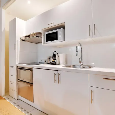 Apartament Amazing 1br For 4p - Chatelet Paryż