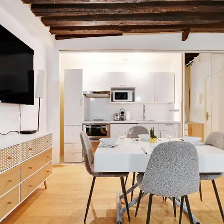 Apartament Amazing 1br For 4p - Chatelet Paryż